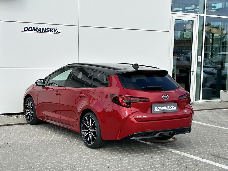 Toyota Corolla (2026) TS 1.8 HEV GR SPORT  - fotka 4 z 14