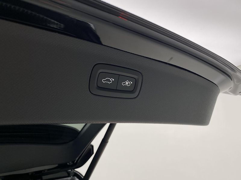 Volvo XC90 (2026) T8 AWD Plug-in BRIGHT PLUS 7m - fotka 22 z 71