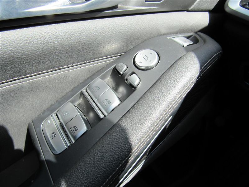 BMW X7 3,0 d xDrive30d 195 kW 7 míst - fotka 32 z 44