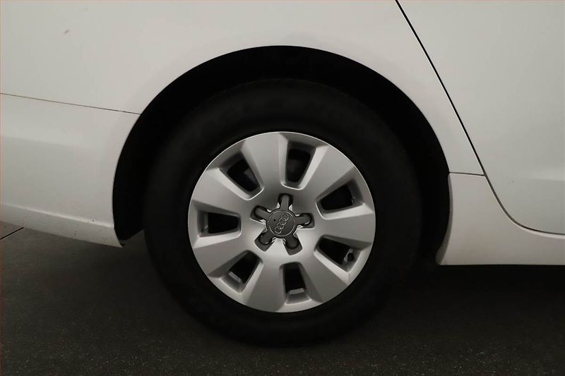 Audi A6 (2014) 3.0 TDI, Automat, Navi, Xenony - fotka 12 z 18