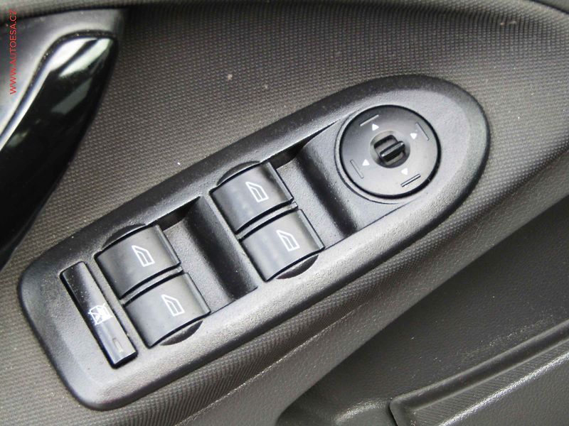 Ford C-MAX (2008) 1.8 TDCi, 2.maj, AC, tempo - fotka 11 z 17