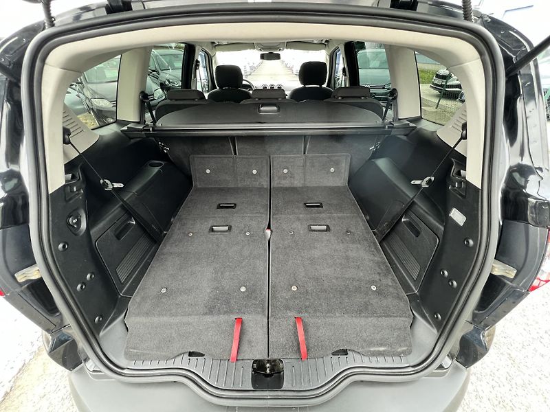 Ford S-MAX 2.0TDCi 7MÍST TAŽNÉ KLIMA ALU - fotka 29 z 46