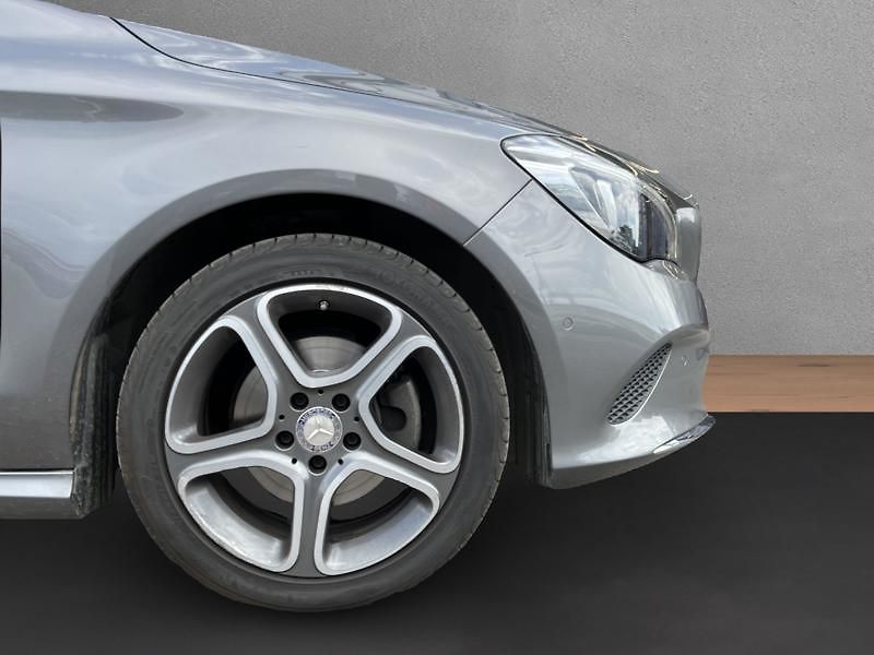 Mercedes-Benz CLA Coupé 180 kupé - fotka 9 z 18