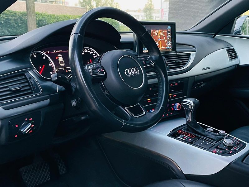 Audi A7 3.0TDI AUT 4x4 KAMERA TAŽNÉ - fotka 27 z 50