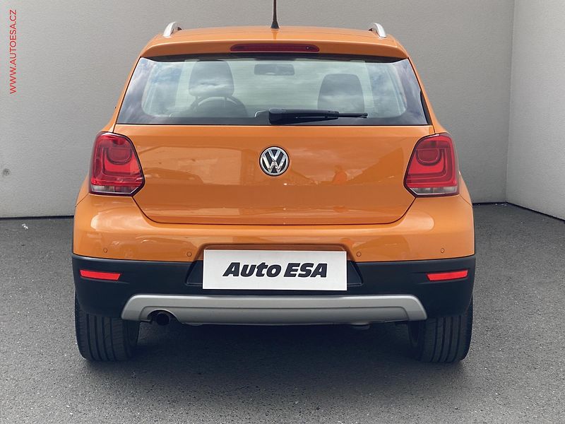 Volkswagen Polo (2012) 1.2 TSi, CROSS, výhřev sed - fotka 5 z 18