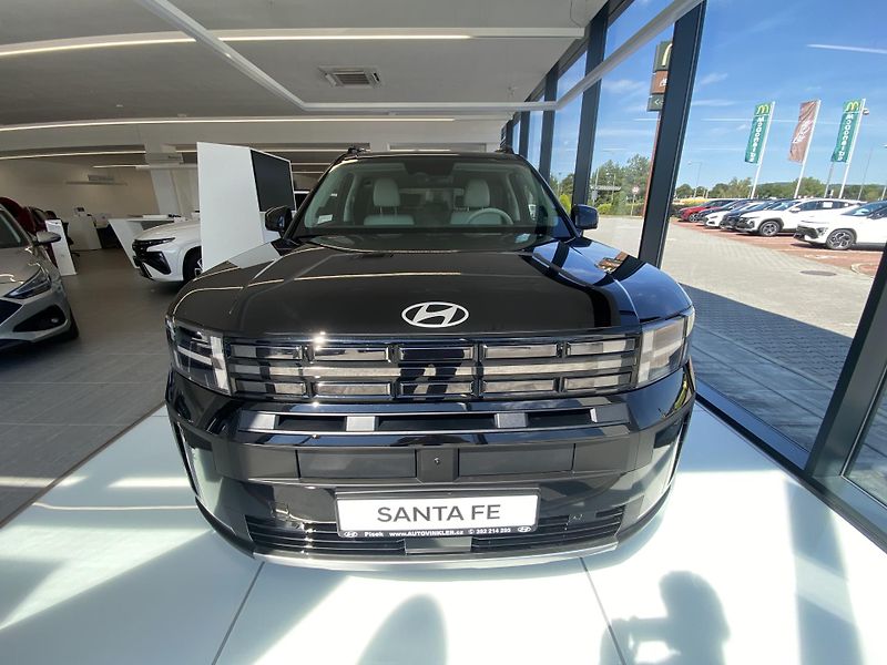 Hyundai Santa Fe 26 1,6 TGDI HEV 4WD STYLE PREM - fotka 3 z 4