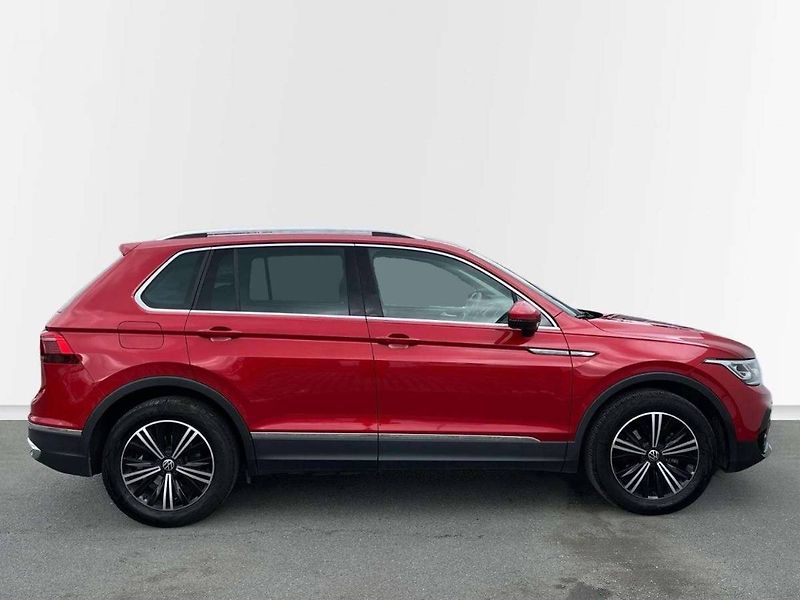 Volkswagen Tiguan (2024) Elegance 1.5 TSI DSG - fotka 8 z 20