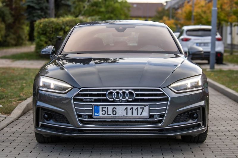 Audi A5 - fotka 2 z 27