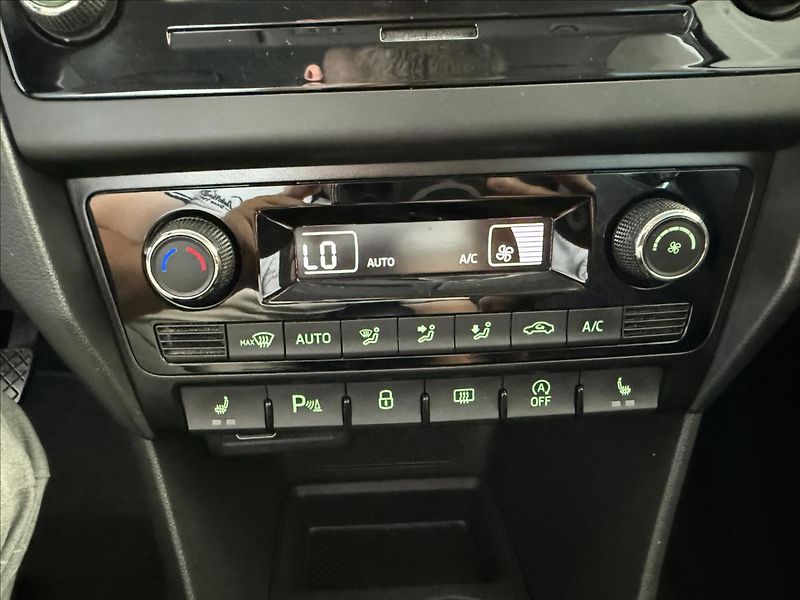 Škoda Rapid 1,0   TSI 81kW,CLEVER,SERVISKA - fotka 19 z 24