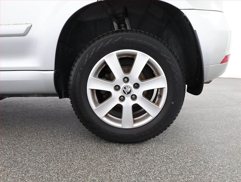 Škoda Yeti (2016) GreenLine 1.2 TSI, Serv.kniha - fotka 12 z 18