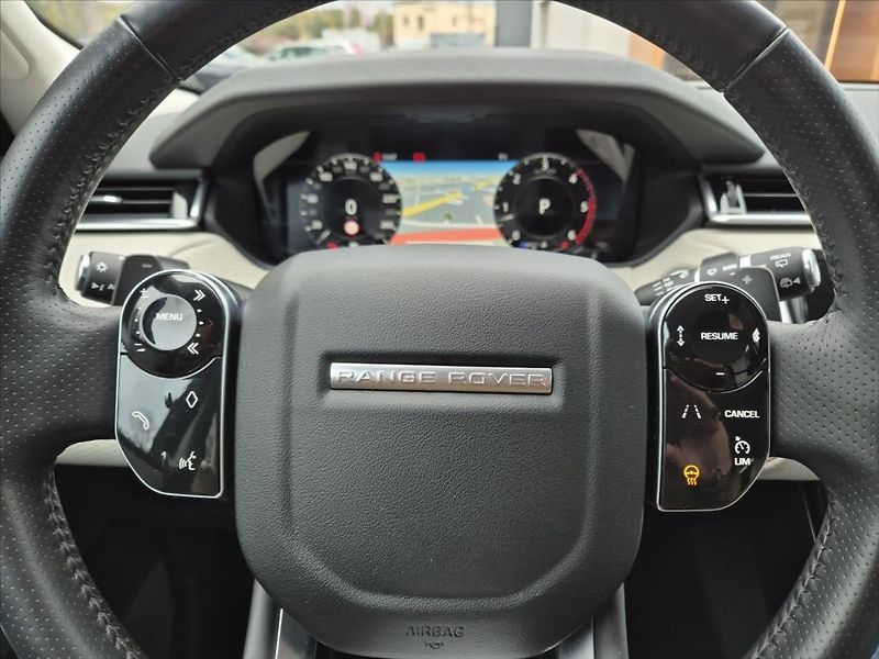 Land Rover Range Rover Velar 3,0 D300 SE AT AWD - fotka 18 z 19