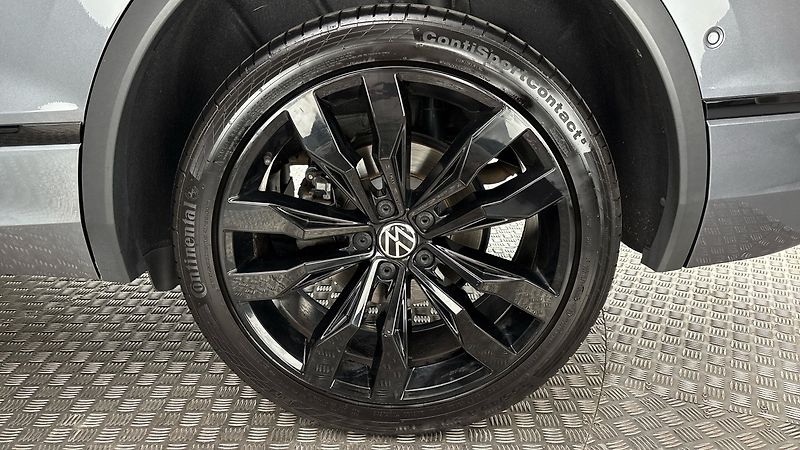 Volkswagen Tiguan Allspace 2.0 TDI DSG 4MOTION R-Line - fotka 19 z 29