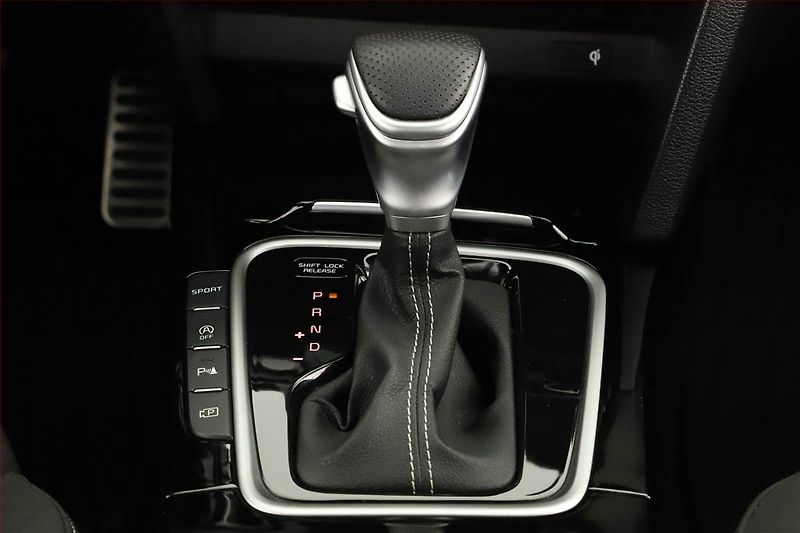 Kia XCeed (2024) GT Line 1.5 T-GDI - fotka 10 z 16