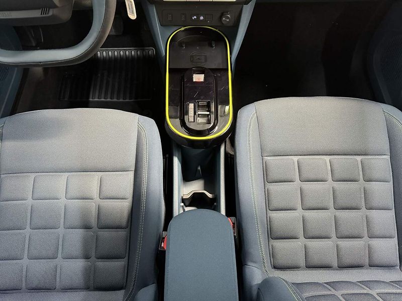 Fiat Grande Panda (2026) La Prima 1.2 Turbo Hybrid 110k - fotka 15 z 26