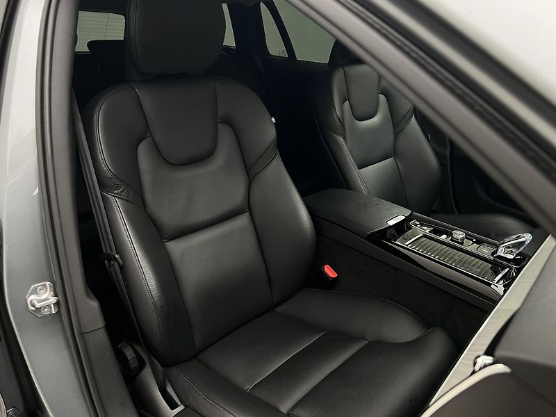 Volvo V60 T6 AWD RECHARGE INSCRIPTION - fotka 20 z 47
