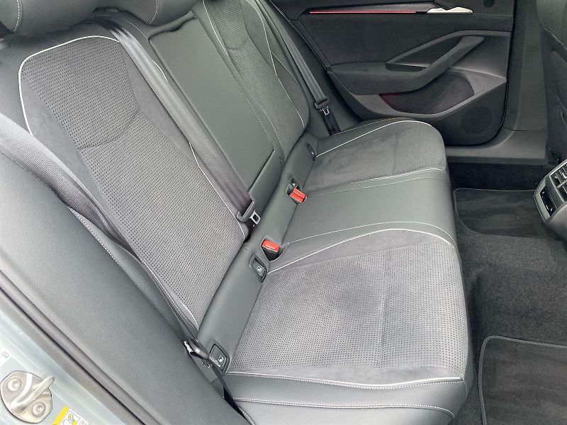 Škoda Superb (2025) Combi 2,0 TDI 4x4 DSG Sportlin - fotka 11 z 32
