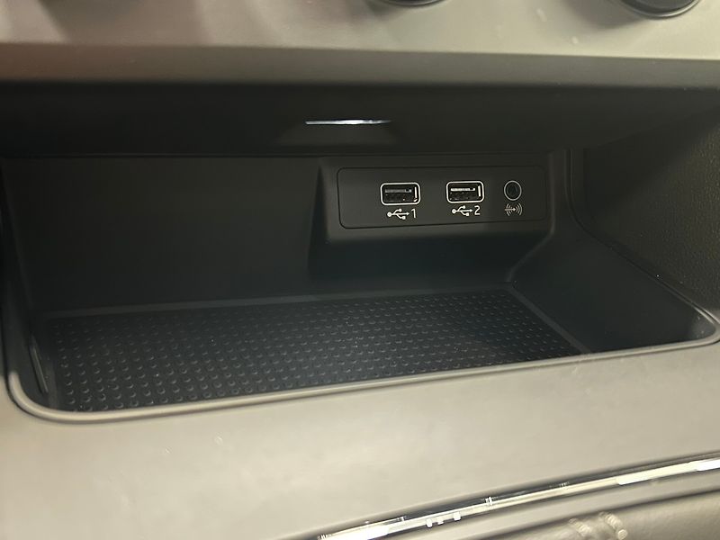 Seat Leon (2020) 1.5 TGI MAN 2020 záruka 1R - fotka 48 z 55