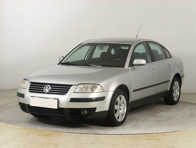Volkswagen Passat (2004) 1.9 TDI, Automat, po STK - fotka 2 z 17