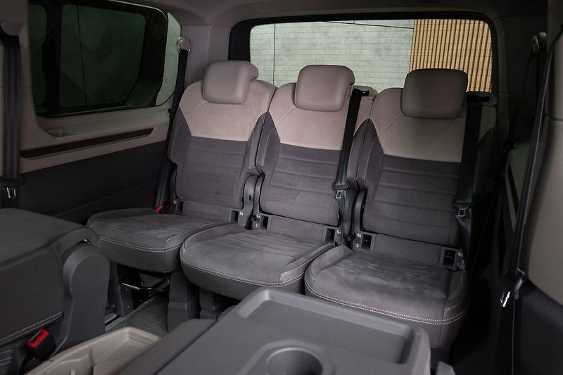 Volkswagen Multivan 2.0 TDI STYLE*LONG*TAŽNÉ*ČR 1M - fotka 13 z 49