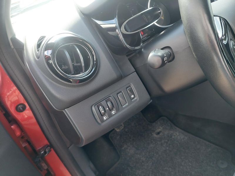 Renault Clio (2015) IV. Grandtour Luxe Tce 90  - fotka 11 z 40