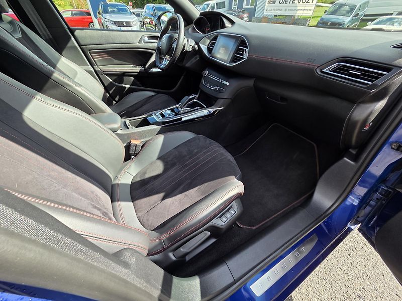 Peugeot 308 (2018) SW 2.0BHDi 180 GT EAT8 - fotka 12 z 38