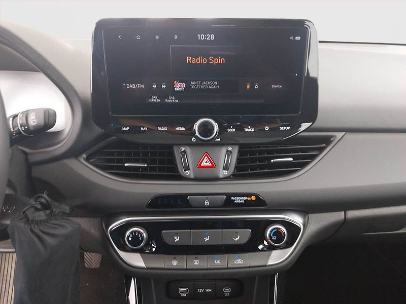 Hyundai i30 (2025) 1.0 T-GDI, COMFORT - fotka 12 z 18