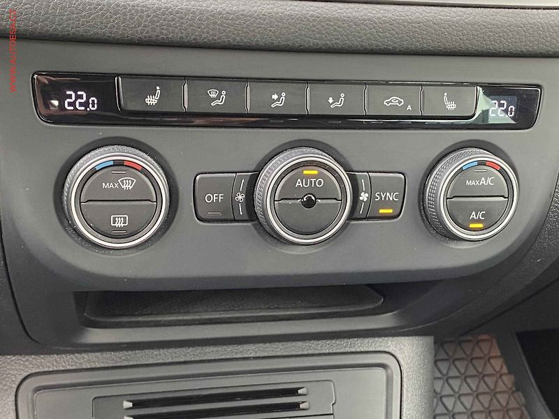 Volkswagen Tiguan (2015) 1.4 TSi, Lounge, DSG, TZ - fotka 16 z 20