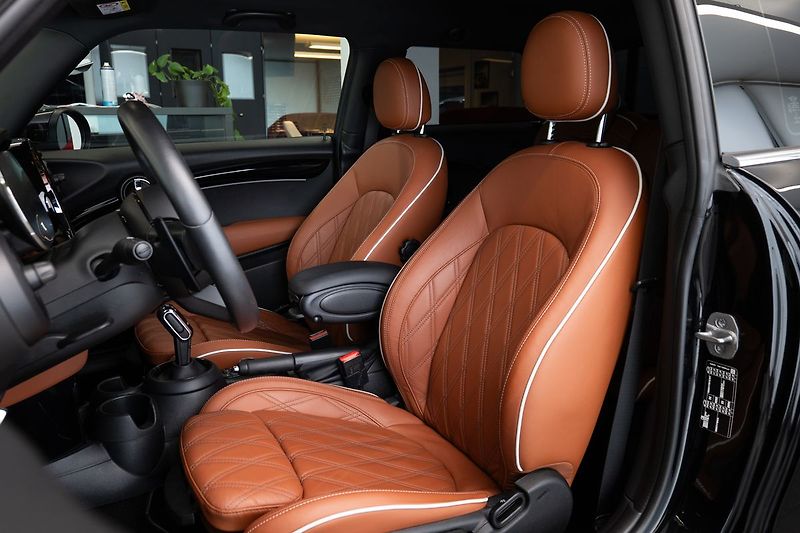 Mini Cooper S - fotka 8 z 21