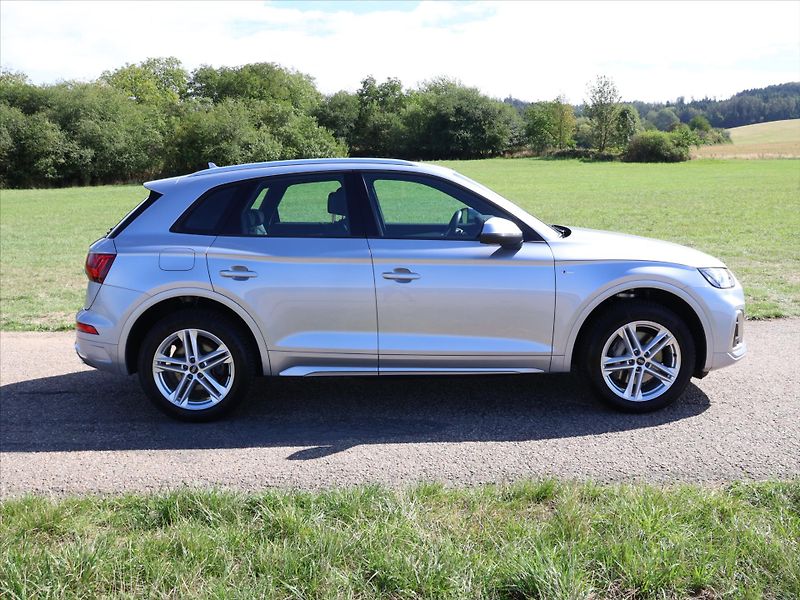 Audi Q5 3,0 50TDI 210kW S-line quattro - fotka 8 z 33