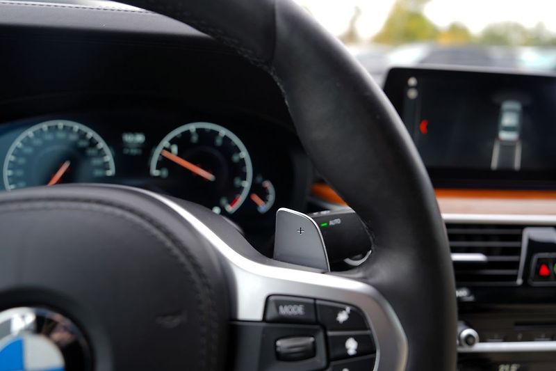 BMW Řada 5 540d xDrive Mpaket/320PS/ČR - fotka 47 z 50