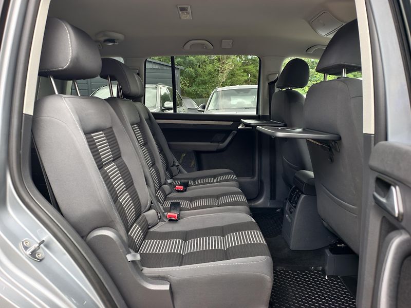 Volkswagen Touran 1.9 TDi 77kW TEMPOMAT, VÝHŘEVY - fotka 11 z 20
