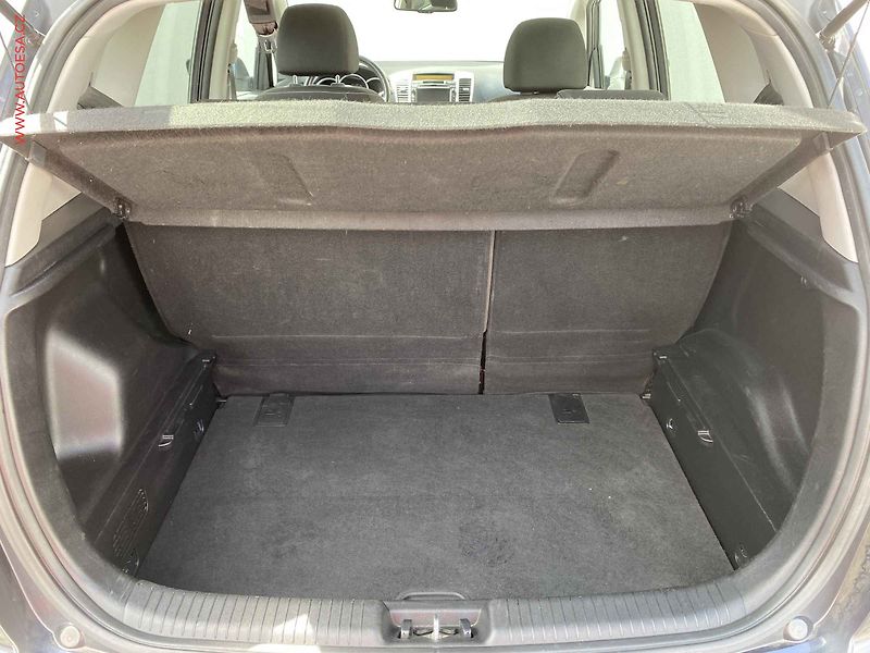 Kia Venga (2015) 1.6 CRDi, Panor, navi - fotka 7 z 18