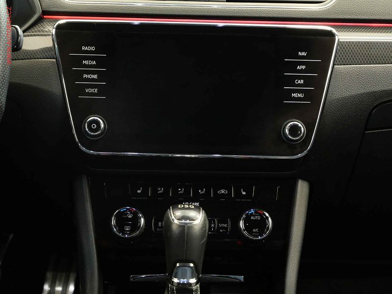 Škoda Superb (2018) 2.0 TDI, Ambiente, DSG - fotka 9 z 22