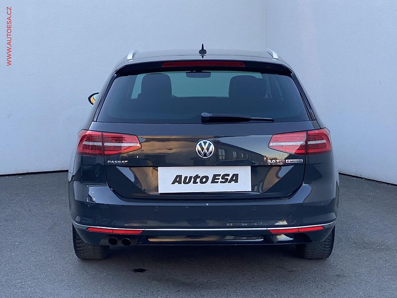 Volkswagen Passat (2015) 2.0 TDi 4x4, ČR, Highline - fotka 5 z 18
