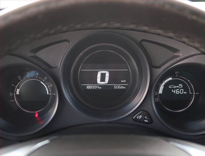 Citroën C4 (2016) 1.6 BlueHDi, nová STK - fotka 11 z 20