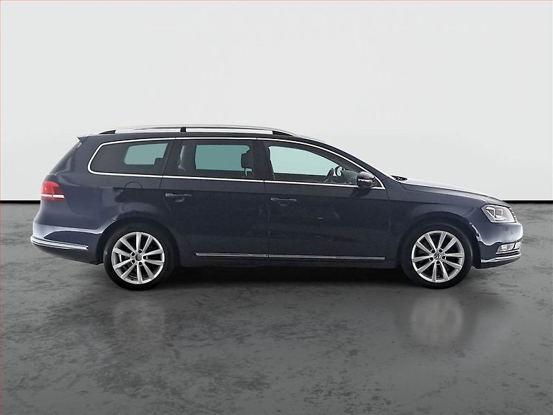 Volkswagen Passat (2014) 2.0 TDI, Automat, Xenony - fotka 6 z 17