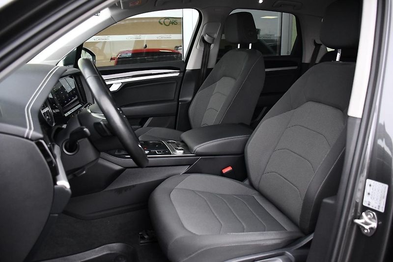 Volkswagen Touareg 3.0TDi 4MOTION ČR TAŽNÉ - fotka 14 z 35