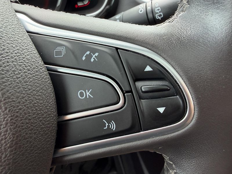 Renault Espace 1.6 DCI 7MÍST LED NAVI 2X KOLA - fotka 20 z 47