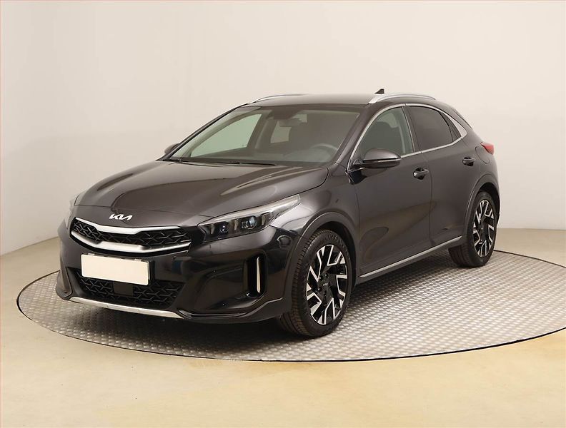 Kia XCeed (2024) 1.5 T-GDI - fotka 2 z 26