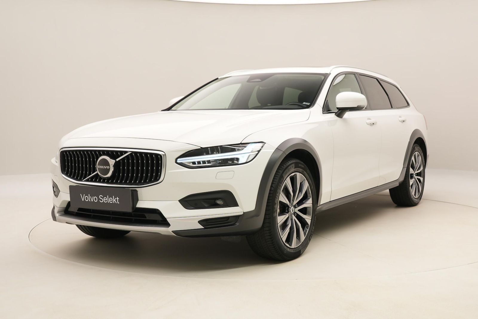 Volvo V90 CC B4 AWD PLUS AUT