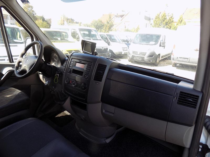 Mercedes-Benz Sprinter CDI 95 KW KLIMA TAZNÉ SKLOPKA - fotka 24 z 32