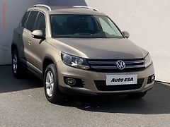 Volkswagen Tiguan (2012) 2.0 TDi, Sport&Style, park. - fotografie inzerátu