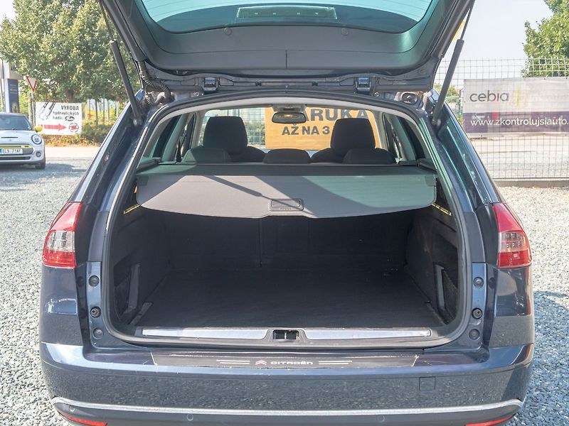 Citroën C5 (2011) 2.0HDI 103KW – PO SERVISU - fotka 32 z 39