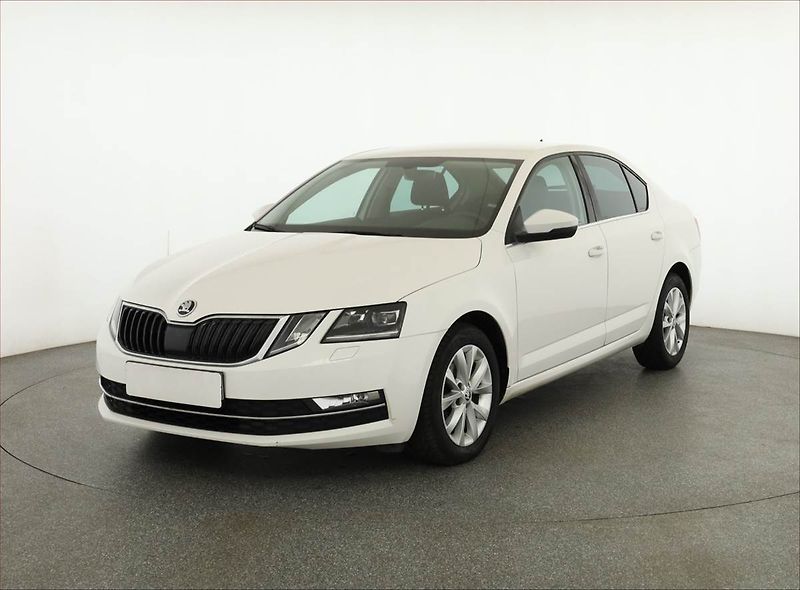 Škoda Octavia (2017) 1.6 TDI, Navi, Tempomat - fotka 2 z 16