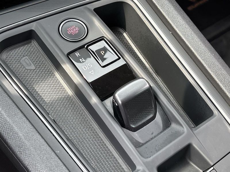 Cupra Formentor (2023) 1.4 TSI e-HYBRID DSG - fotka 16 z 30
