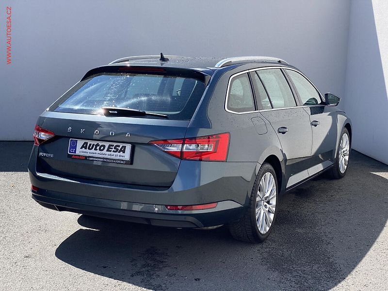 Škoda Superb (2021) 2.0 TFSi, 1.maj,ČR, Ambition - fotka 4 z 18