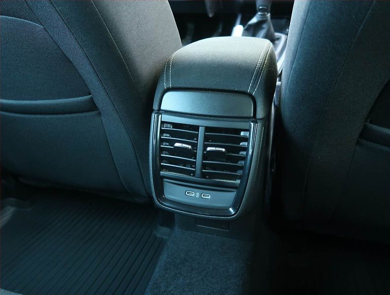 Škoda Scala (2022) Ambition 1.0 TSI, ČR,1.maj - fotka 23 z 23