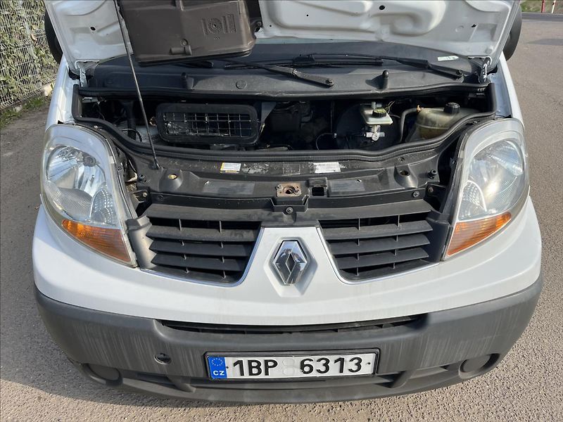 Renault Trafic 1.9 dCi 6.MÍST STK 11/2027 - fotka 19 z 26