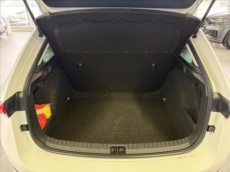 Škoda Scala 1,0   TSI 85kW,SERVISKA,ČR,2.M - fotka 22 z 24