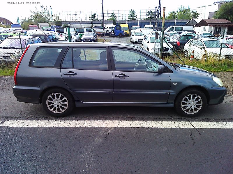 Mitsubishi Lancer 1.6 i, 72 kW, klima, nová STK - fotka 6 z 22